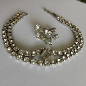 Dainty princess style rhinestone bracelent‎ and earrings set